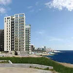 Luxury W/ Side Seaviews And Pool, Location Sliema