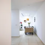 Apartmán Luxury W/ Side Seaviews And Pool, Location