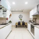 Apartmán Luxury W/ Side Seaviews And Pool, Location *