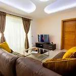 Luxury W/ Side Seaviews And Pool, Location * Sliema