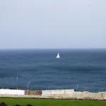 Luxury W/ Side Seaviews And Pool, Location