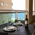 Luxury W/ Side Seaviews And Pool, Location Appartement *