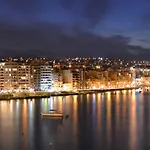 Luxury W/ Side Seaviews And Pool, Location Sliema
