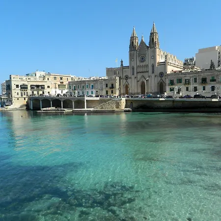 Apartment Luxury W/ Side Seaviews And Pool, Location