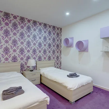 Luxury W/ Side Seaviews And Pool, Location * Σλιέμα