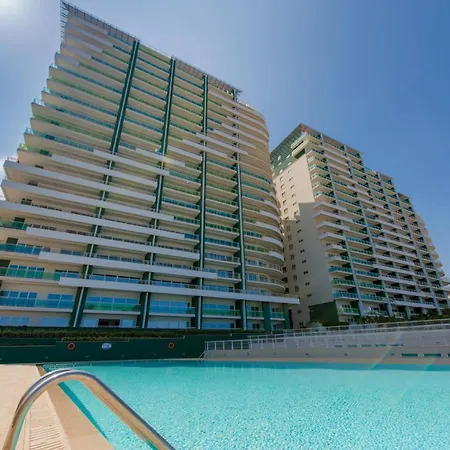 Luxury W/ Side Seaviews And Pool, Location Apartman *