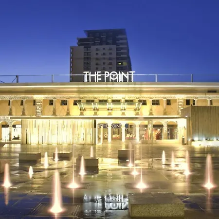 Luxury W/ Side Seaviews And Pool, Location *