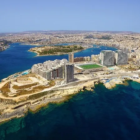 Apartman Luxury W/ Side Seaviews And Pool, Location