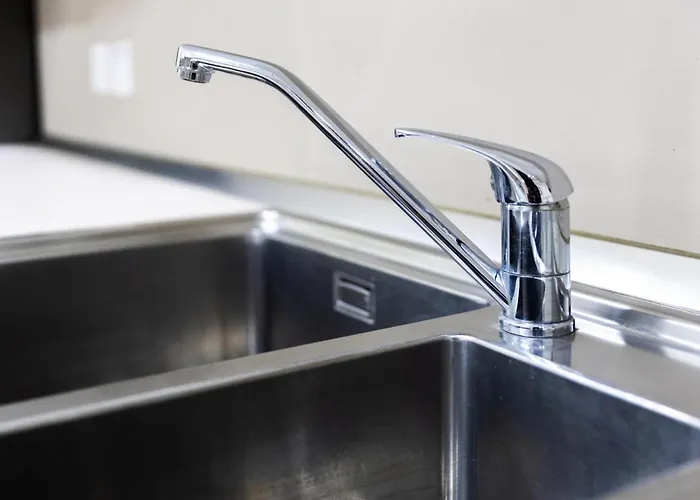 Luxury W/ Side Seaviews And Pool, Location 아파트