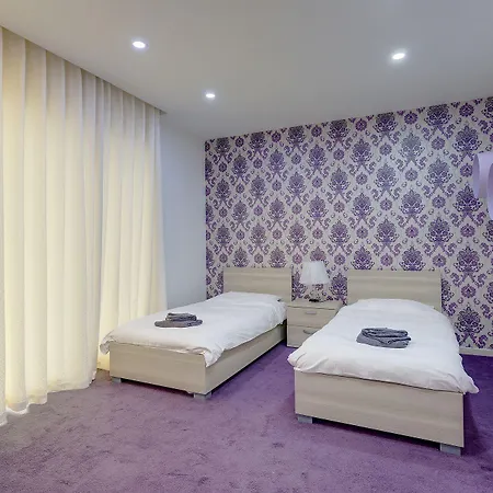 Luxury W/ Side Seaviews And Pool, Location Appartamento