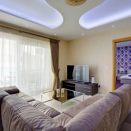 Luxury W/ Side Seaviews And Pool, Location Appartamento *