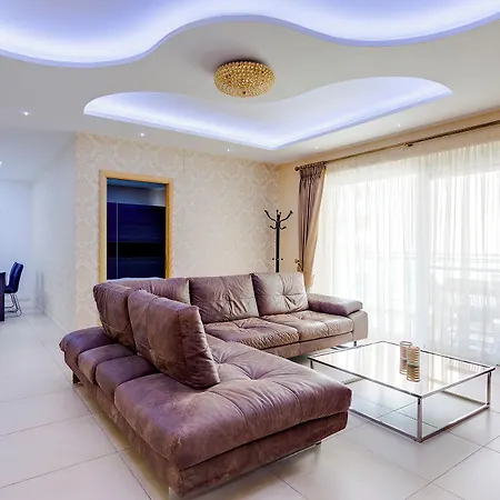 Appartamento Luxury W/ Side Seaviews And Pool, Location